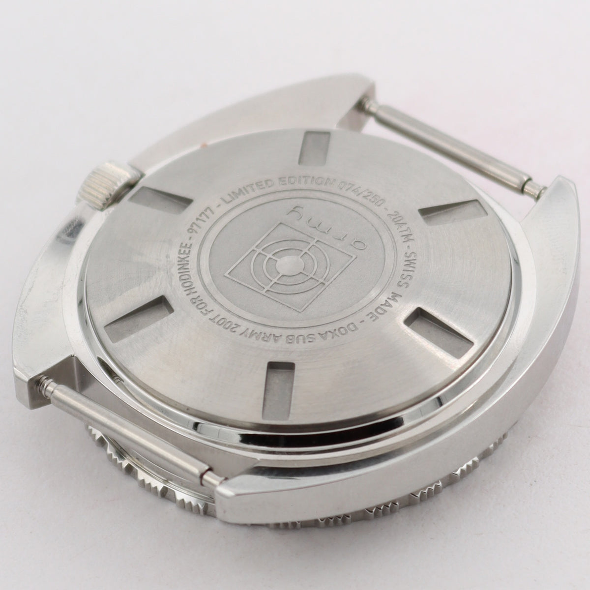 Doxa SUB 200T Army x Hodinkee 804.10.031.29.SE17 2026