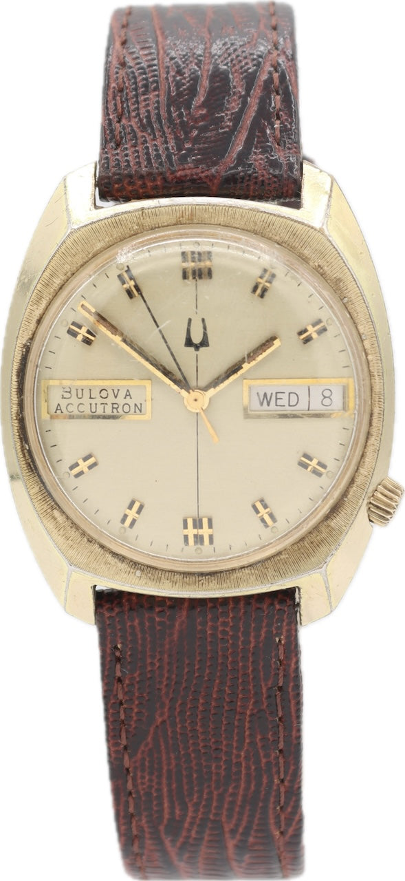 Vintage 33mm 1976 Bulova Accutron Men's Tuning Fork Wristwatch 218 Base Metal
