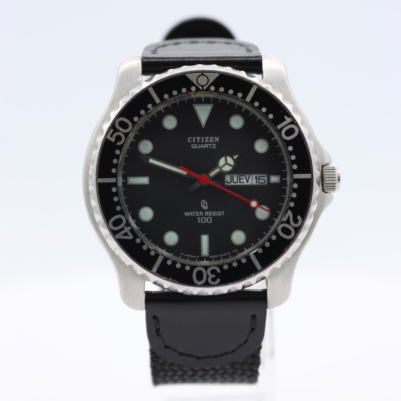 Vintage Citizen Day Date Men's Quartz Wristwatch 6100A Japan Stainless Steel