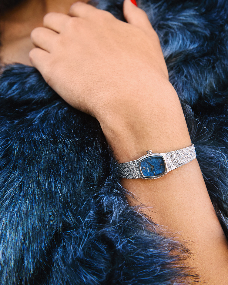 17mm Bulova 96L343 Goddess of Time Blue Ladies Quartz Wristwatch Steel Sodalite