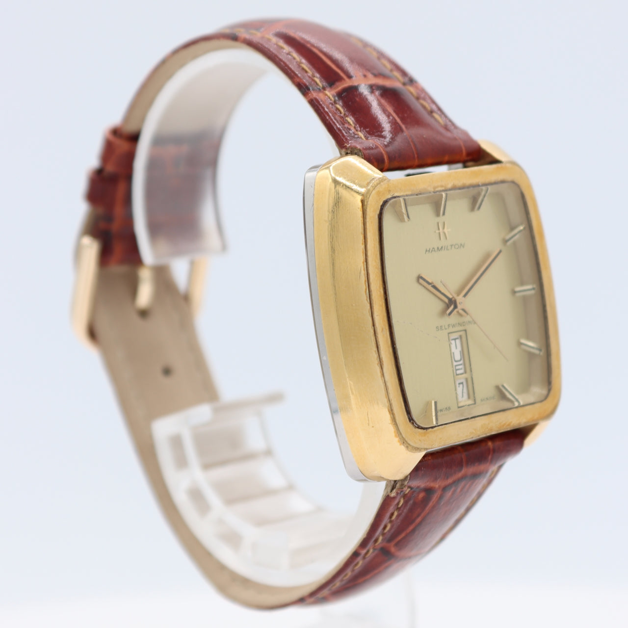 1975 Hamilton Auto Date Chadwick Men's Automatic Wristwatch 826 Swiss Gold Tone
