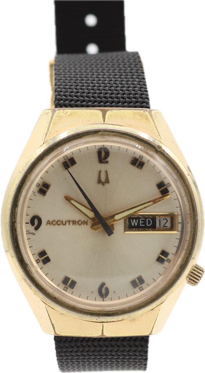 Vintage 36mm 1977 Accutron Men's Tuning Fork Wristwatch 218 USA Base Metal