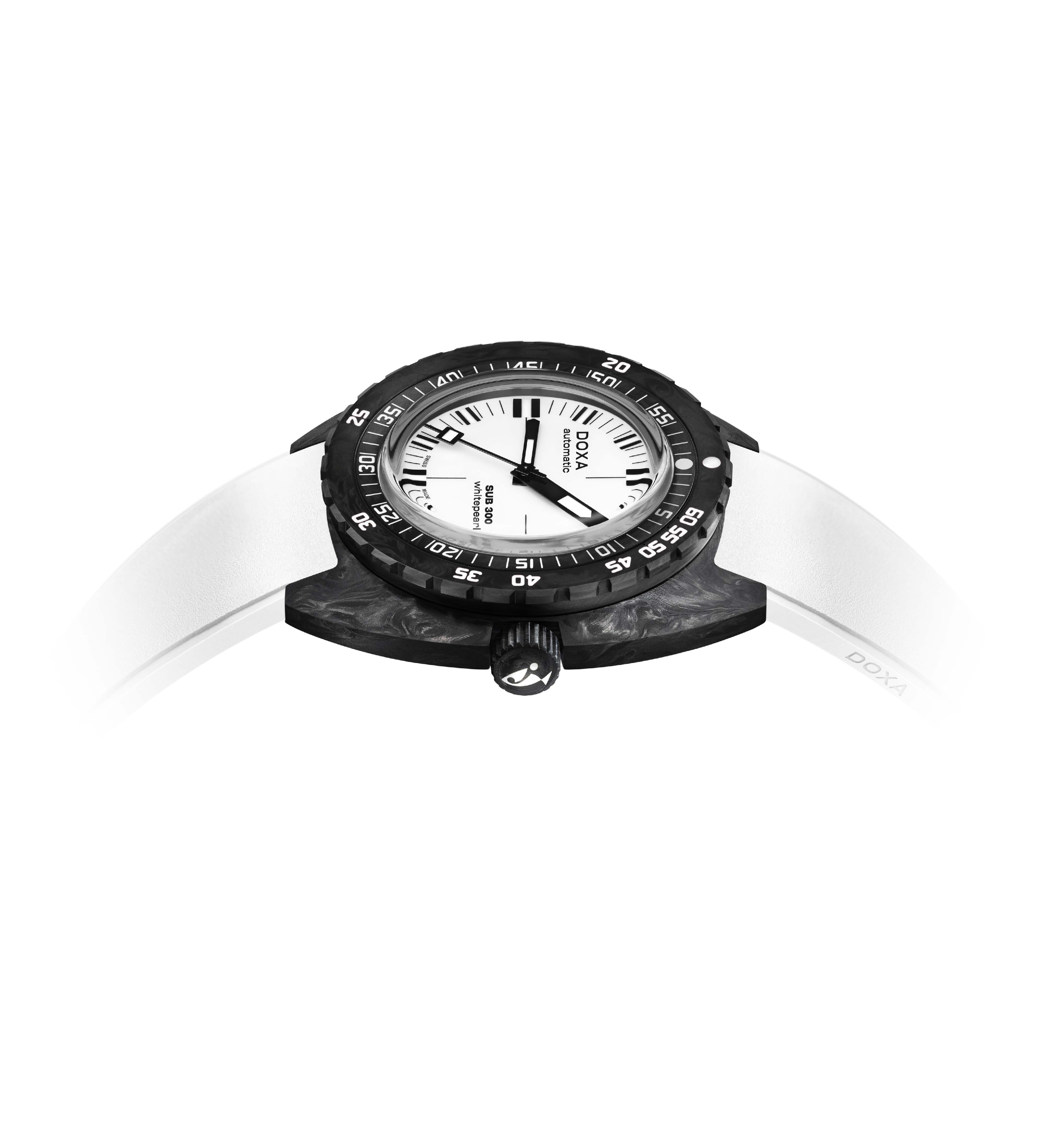 Doxa Sub 300 Carbon Whitepearl 822.70.011.23