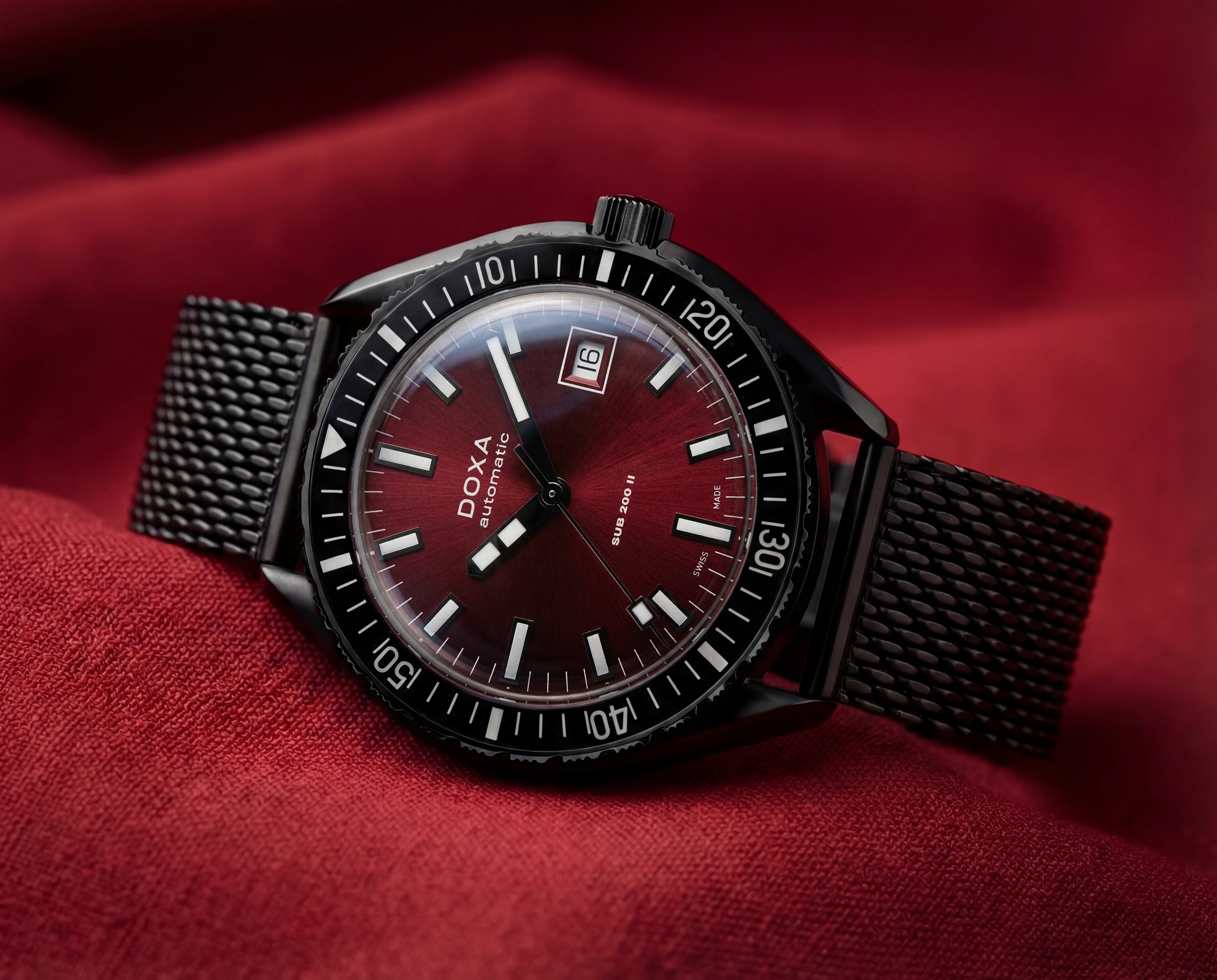 Doxa Sub 200II Redcoral 795.70.161.15