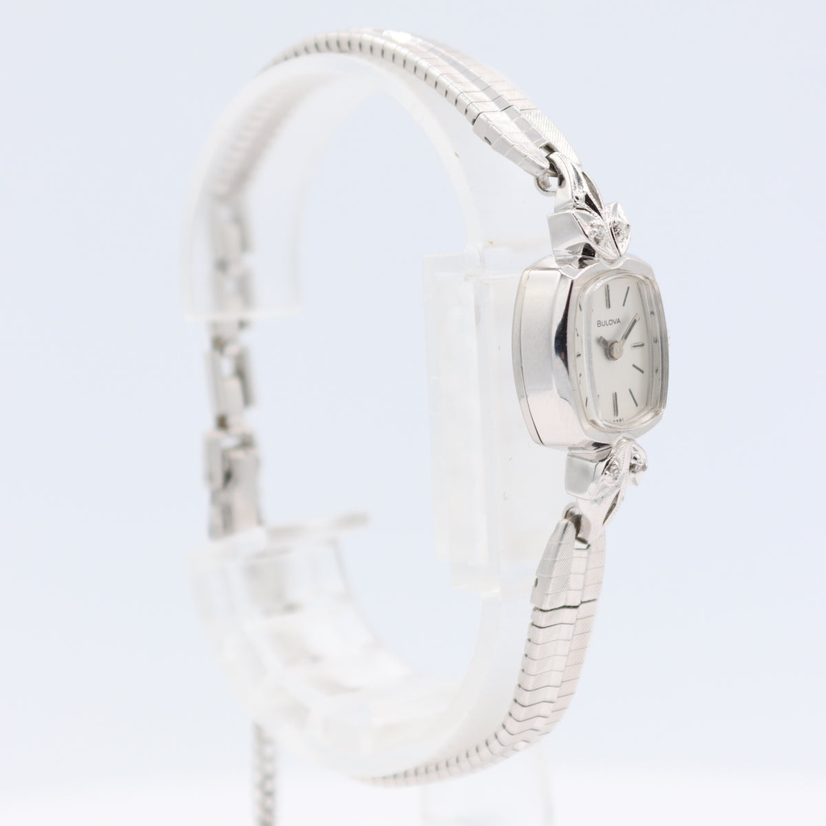 Bulova Le Petite C4220 1983