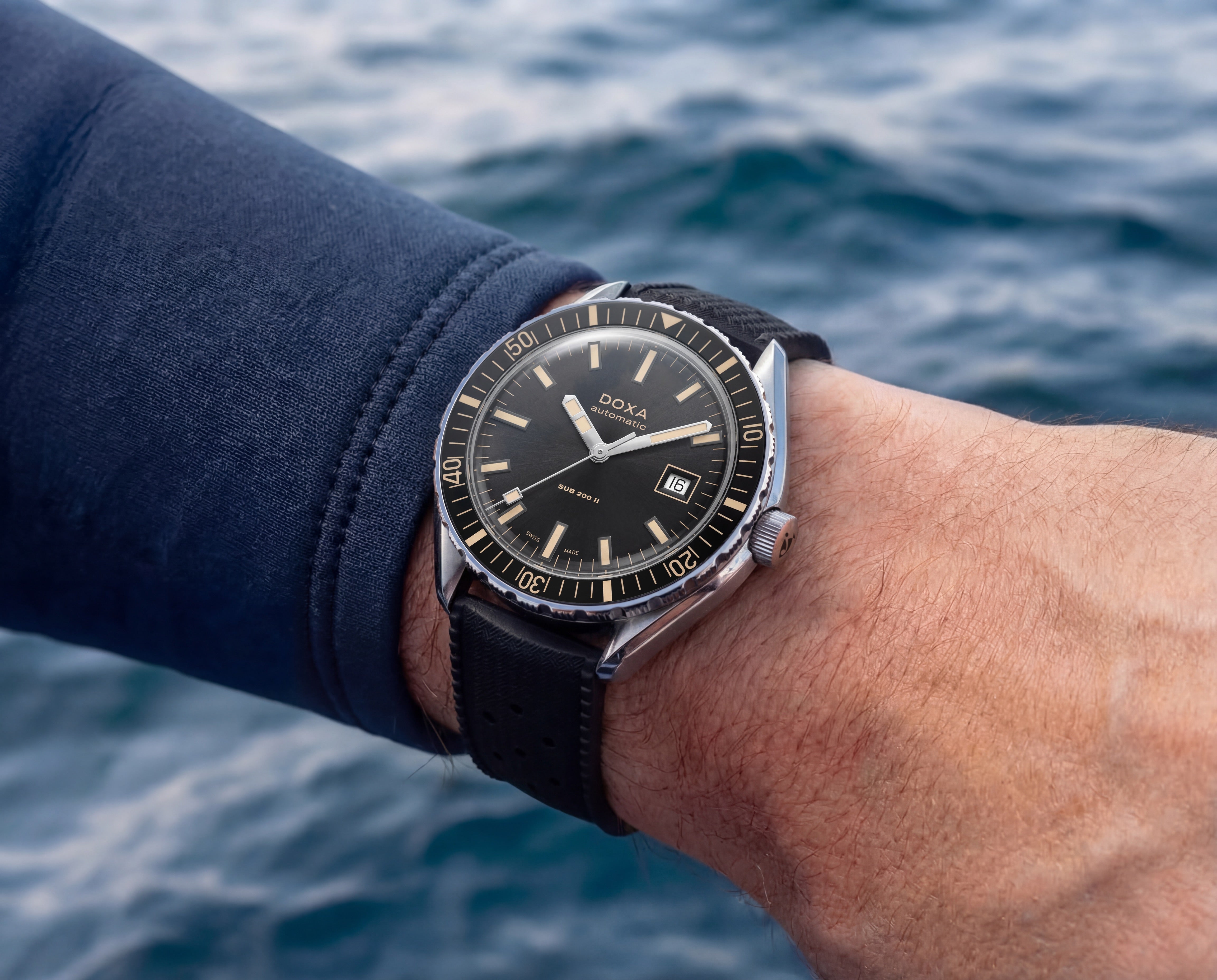 Doxa Sub 200II Shark Hunter 795.10.101.20