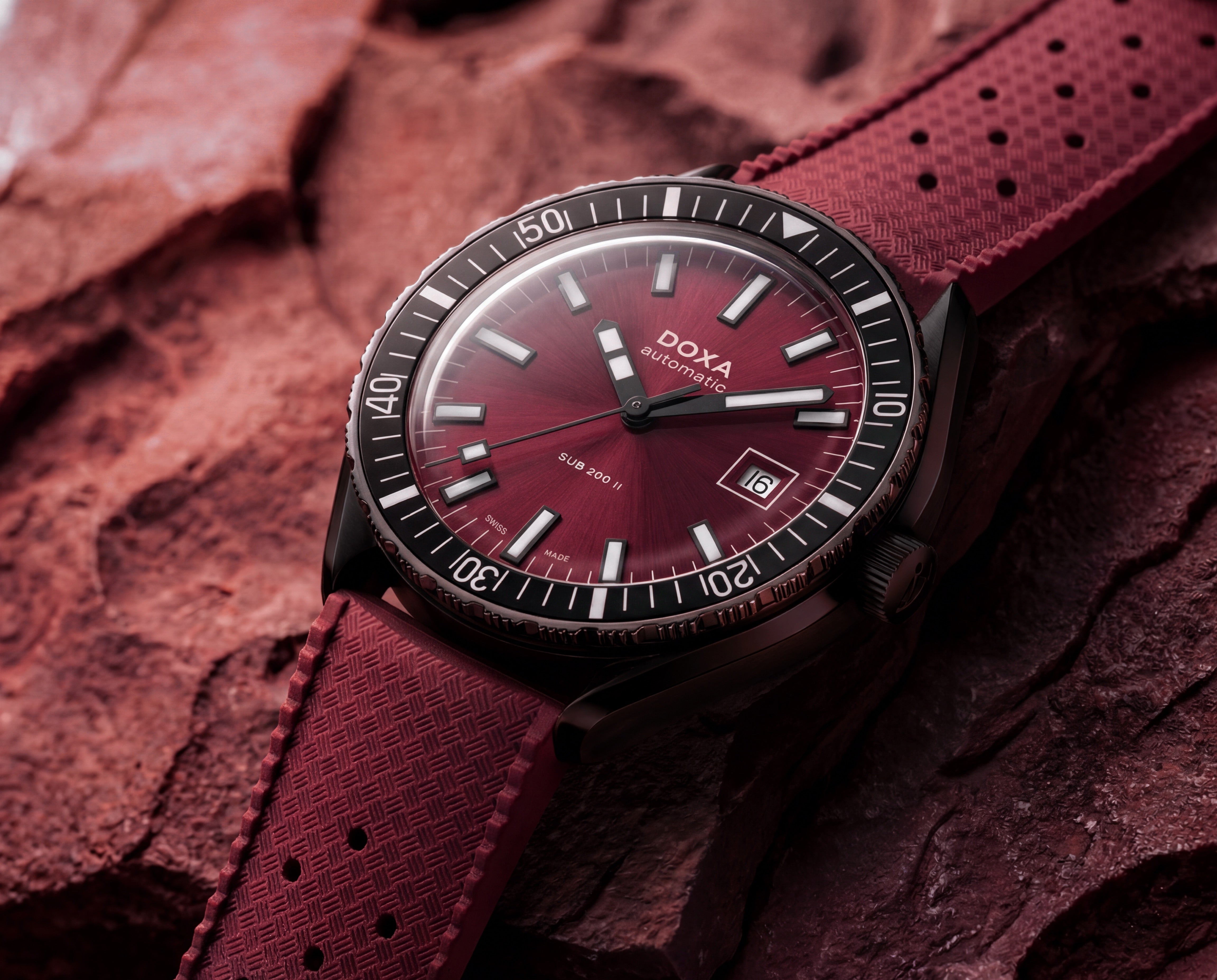 Doxa Sub 200II Redcoral 795.70.161.22