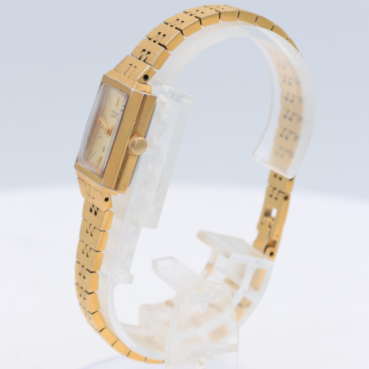 Vintage Citizen 3220 8775 CQ Tank Style Ladies Quartz Wristwatch Gold Tone