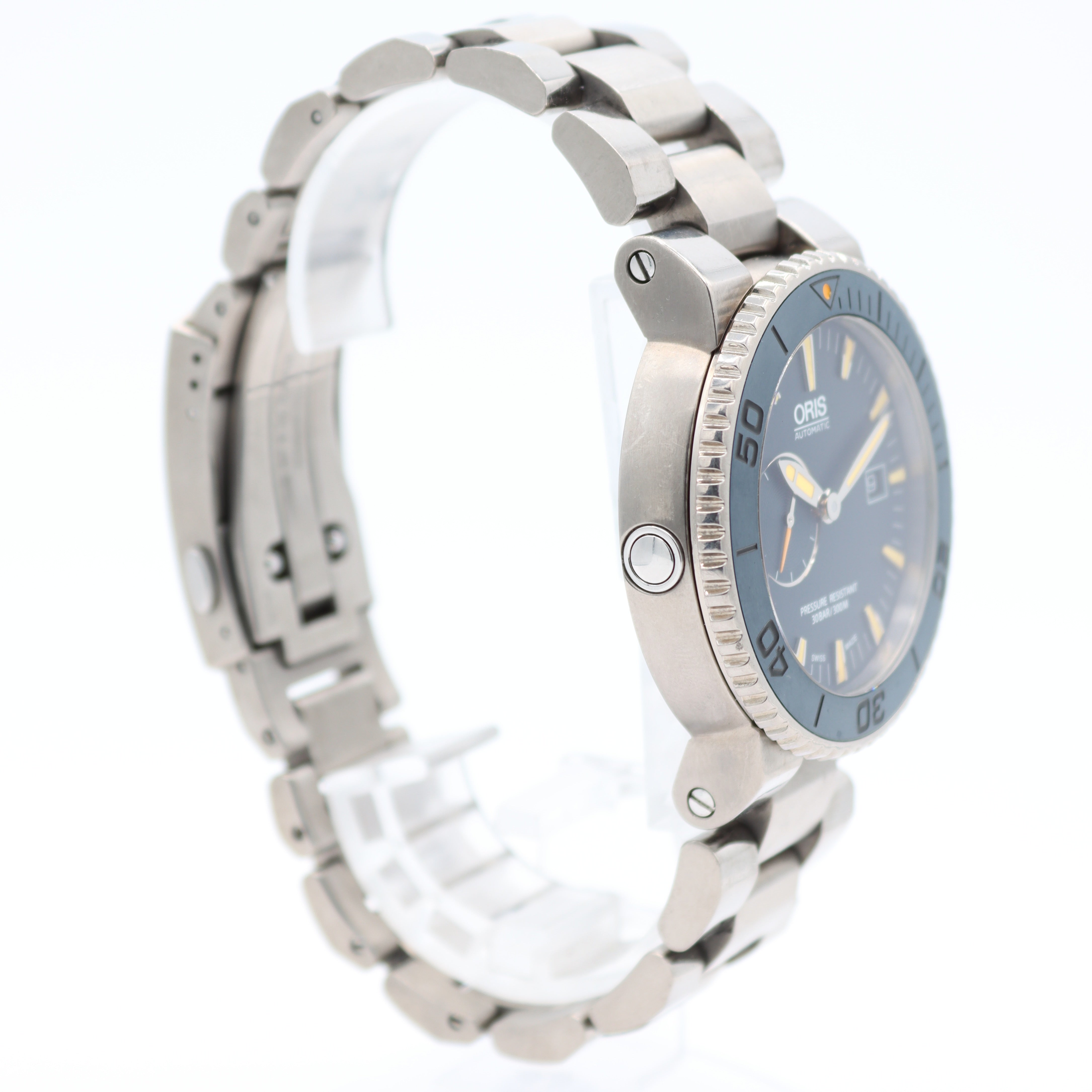 Oris Aquis Maldives Limited Edition 01.643.7654.7185