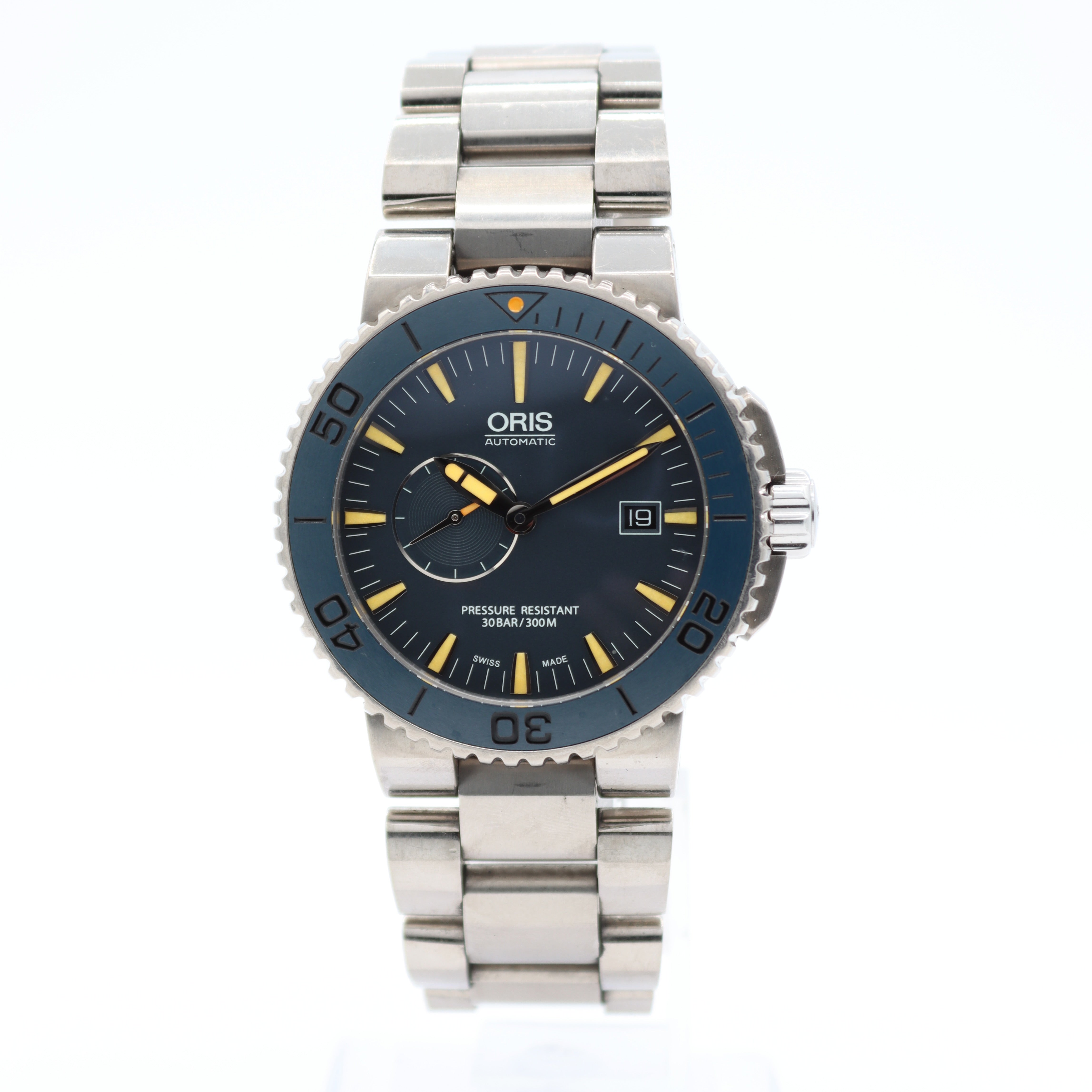 Oris Aquis Maldives Limited Edition 01.643.7654.7185
