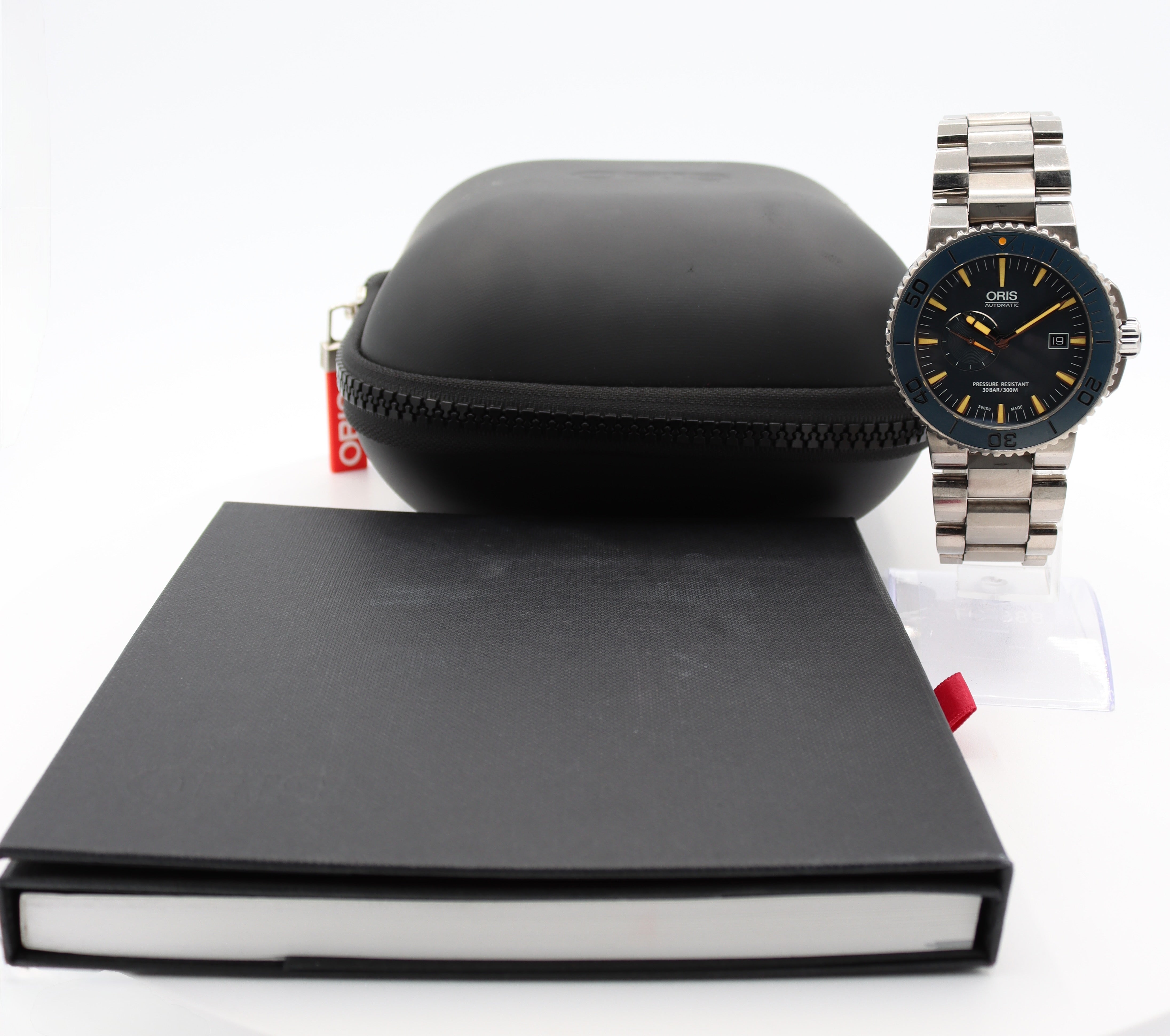 Oris Aquis Maldives Limited Edition 01.643.7654.7185