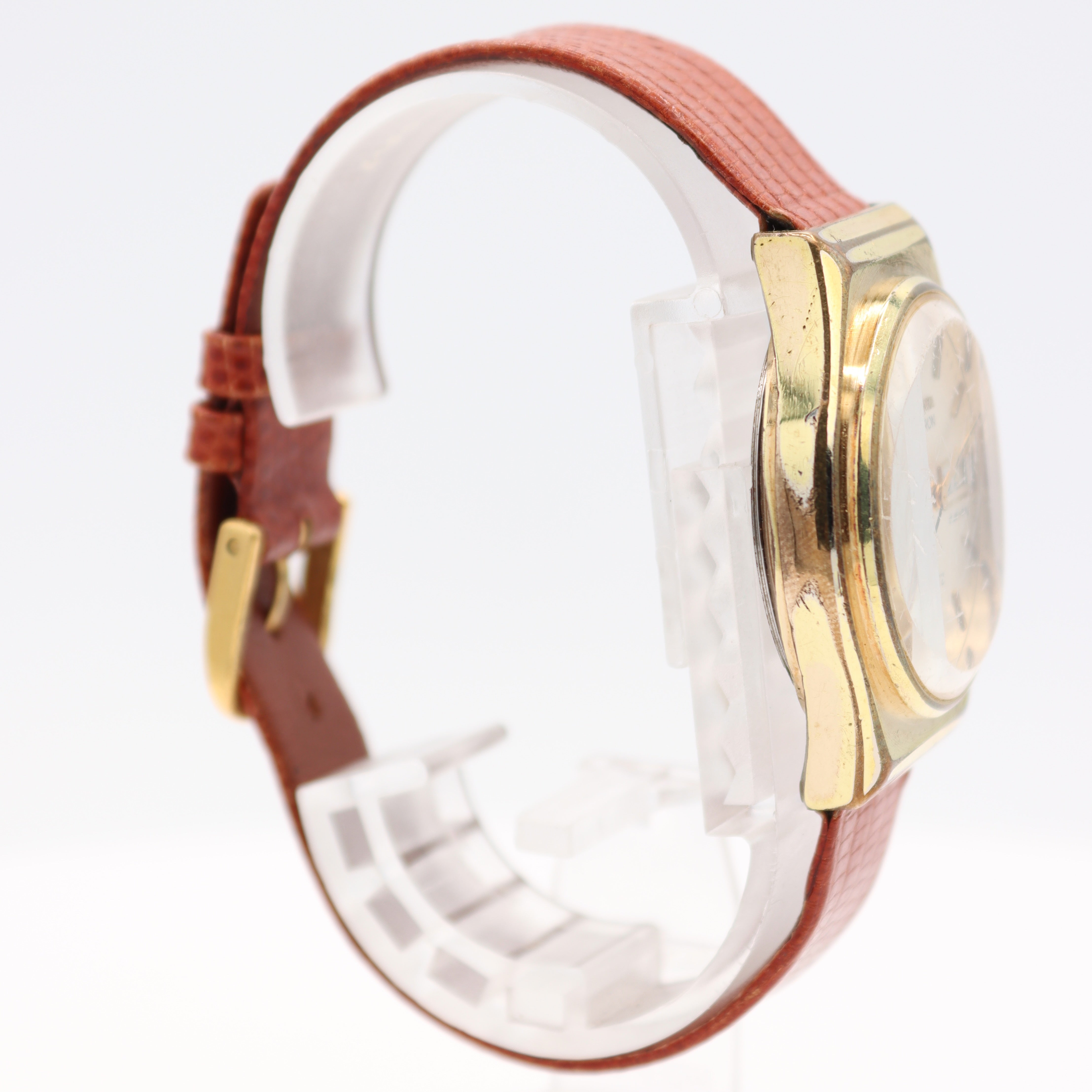 Bulova Accutron Day-Date 3694 1977