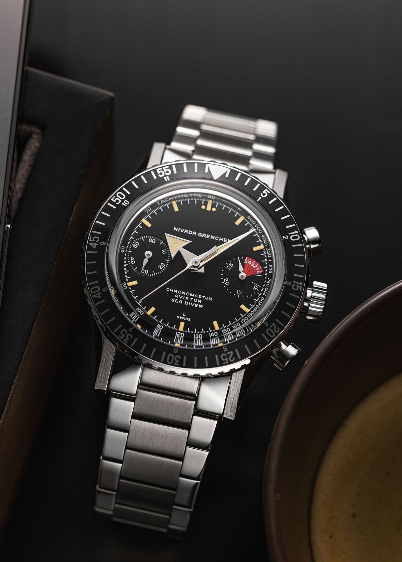 Nivada Grenchen Chronomaster Broad Arrow Inter.Bezel - 38mm 86056M23LC