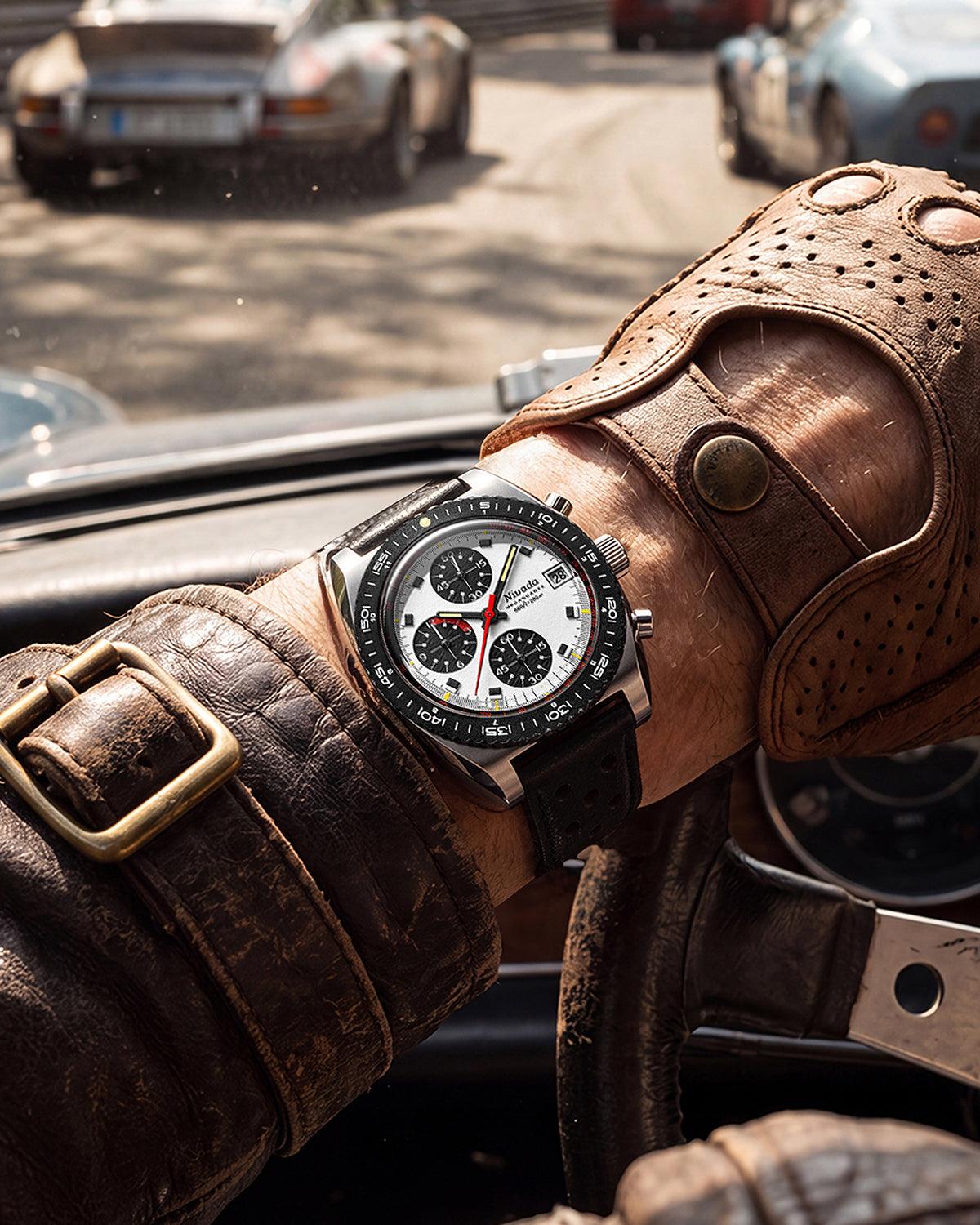 Nivada Grenchen Autochron Panda Mecaquartz 77006Q10