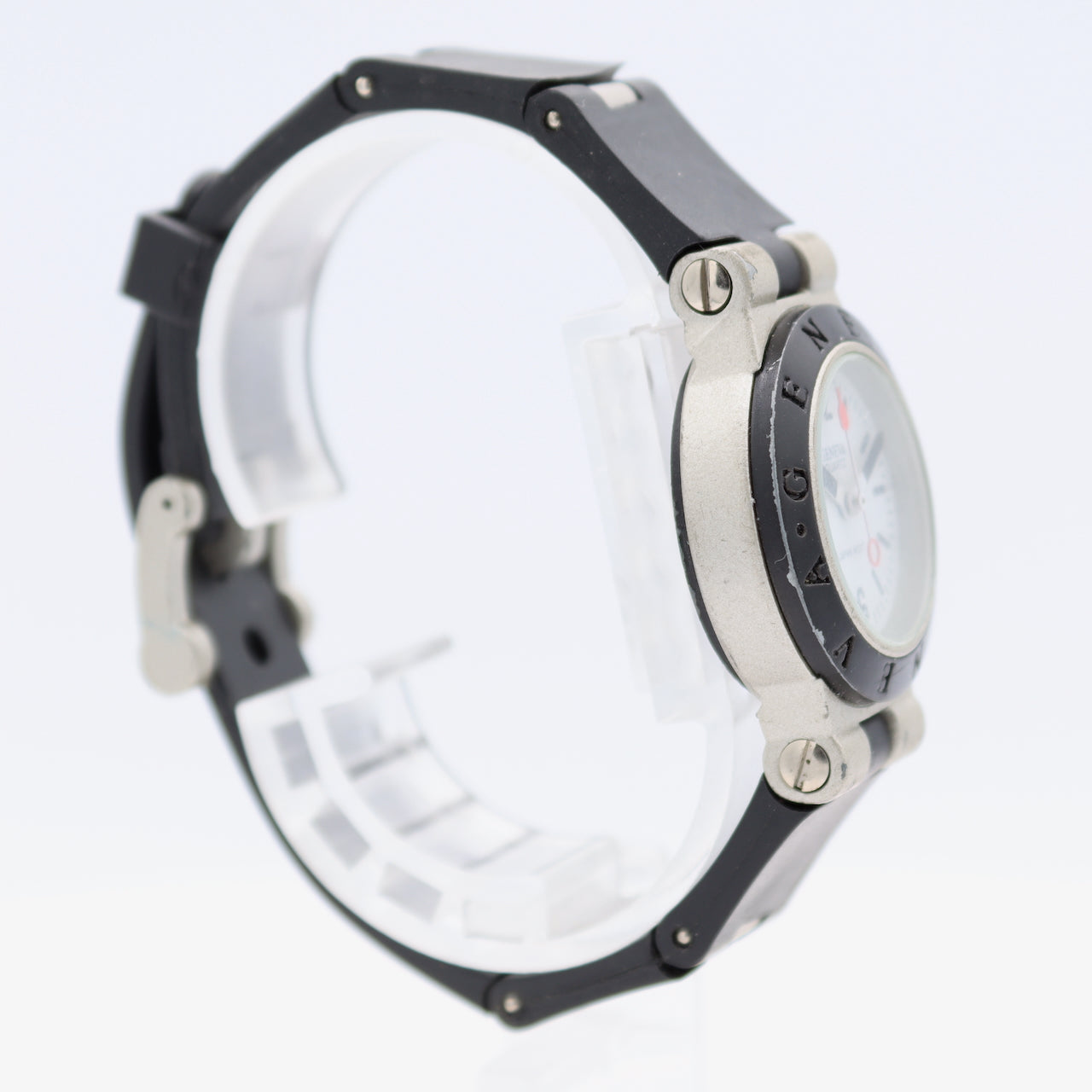 Vintage 28mm Geneva White & Black Dial Ladies Quartz Wristwatch Japan Steel