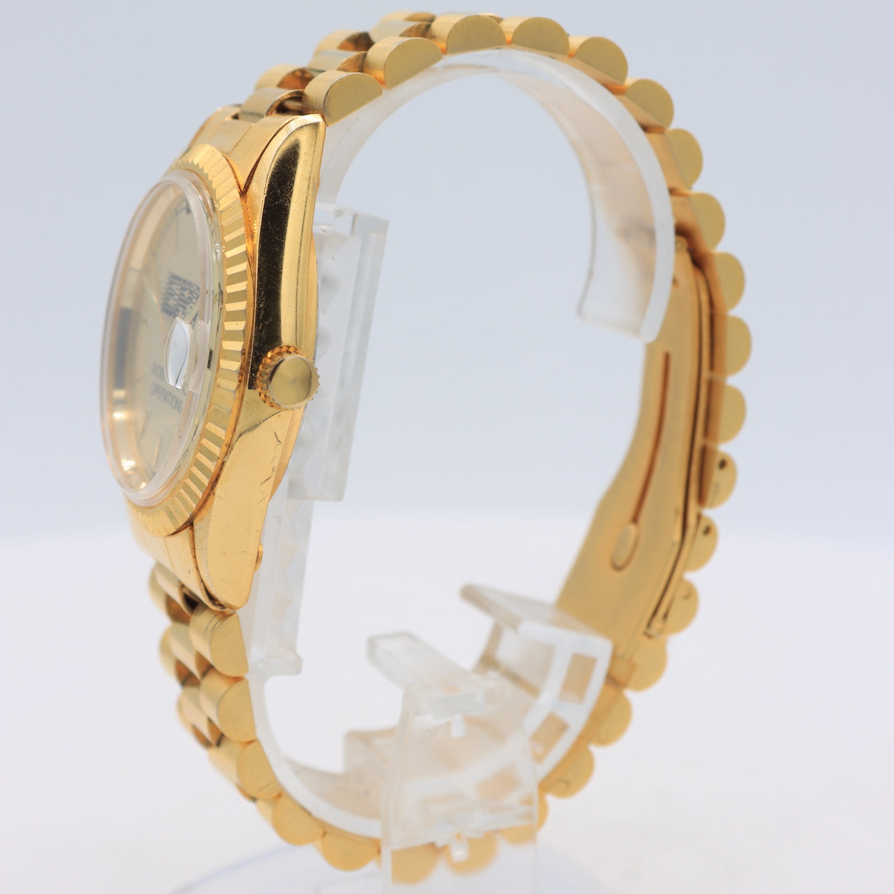 Vintage ERT Fluted Day Date President Men's Quartz Wristwatch Gold Tone