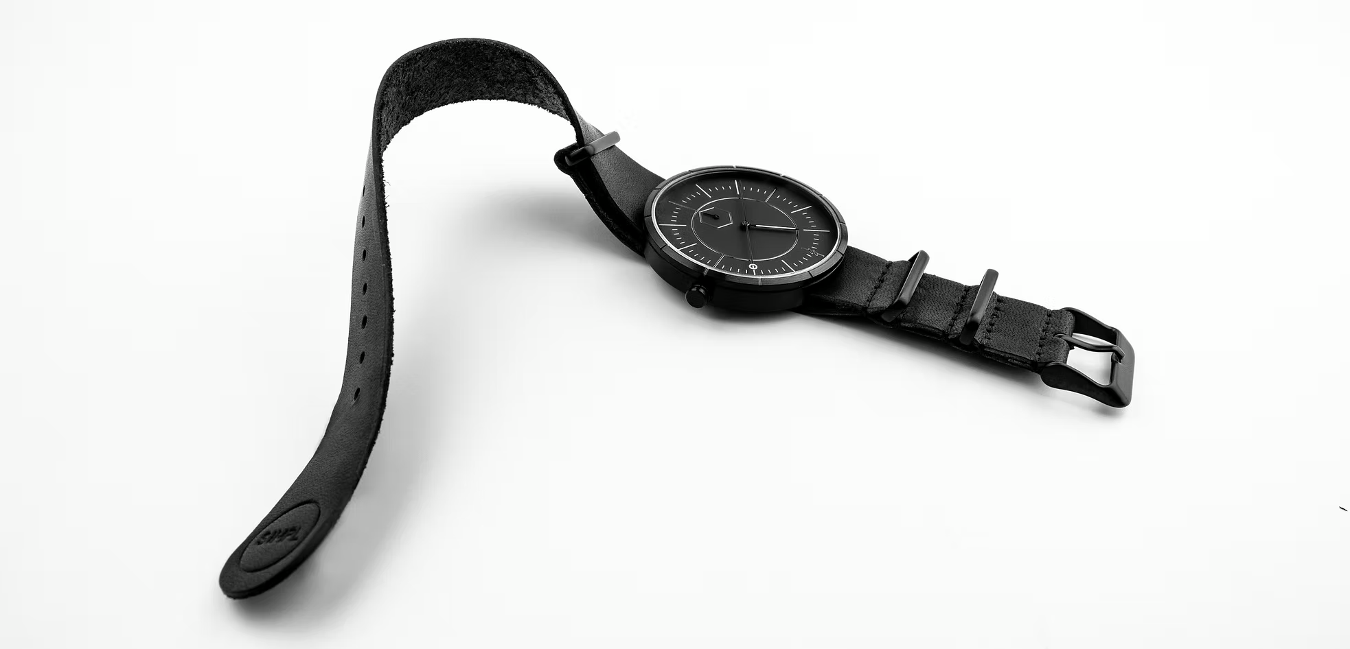 Simpl Compass Shadow Nero R170893