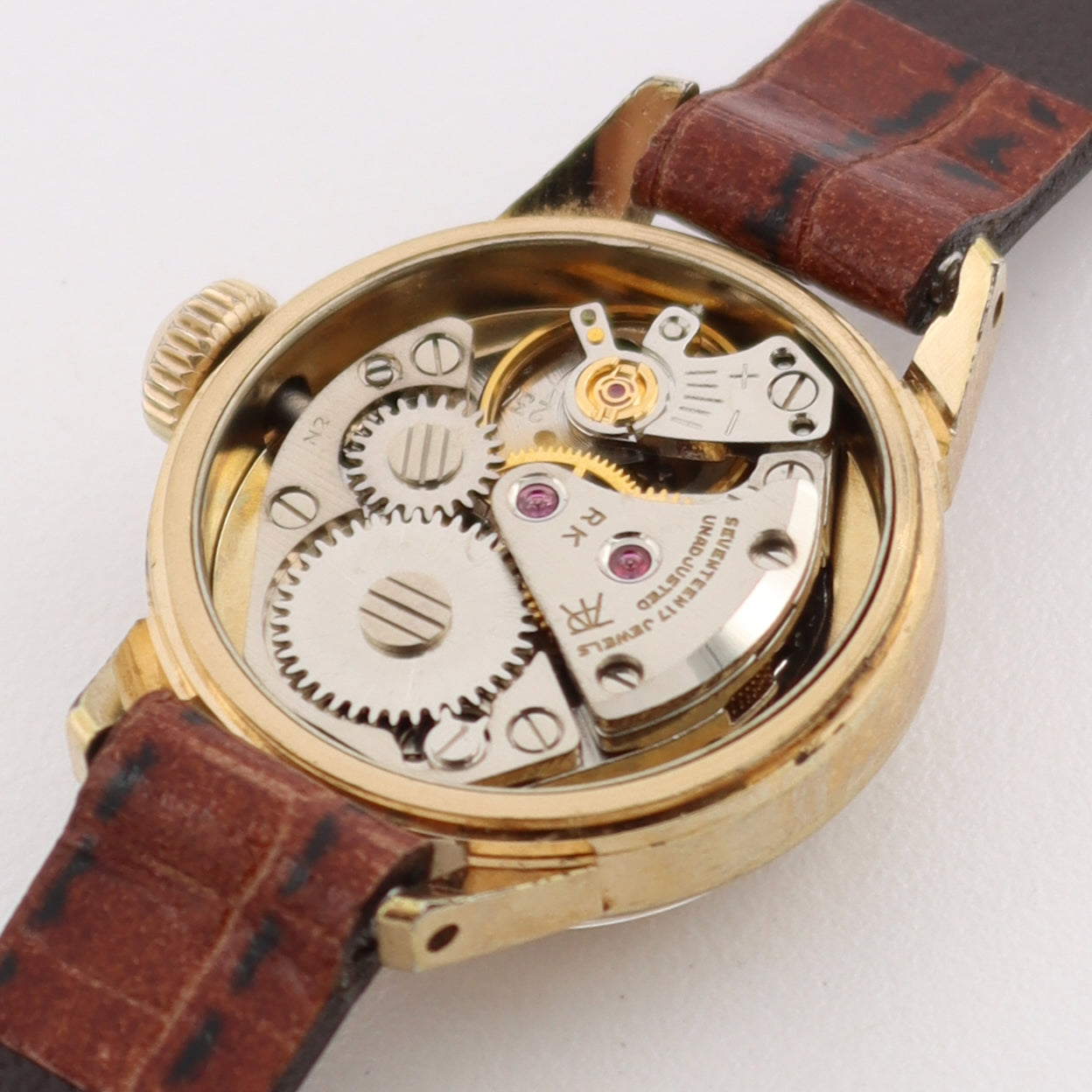 Vintage 21.5mm 1973 Caravelle Champagne Ladies Mechanical Wristwatch Gold Tone