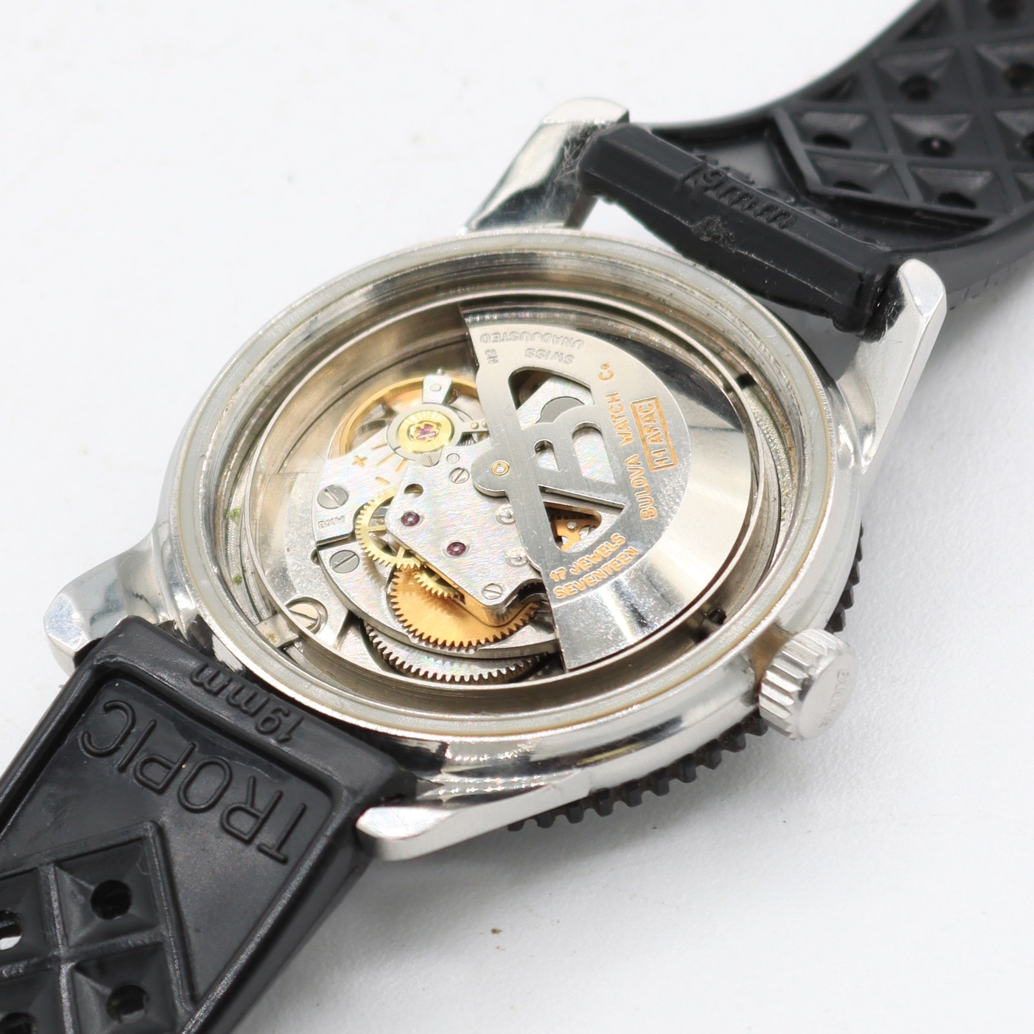 Vintage 36mm 1962 Bulova Nautilus Skin Diver Men's Automatic Wristwatch Steel