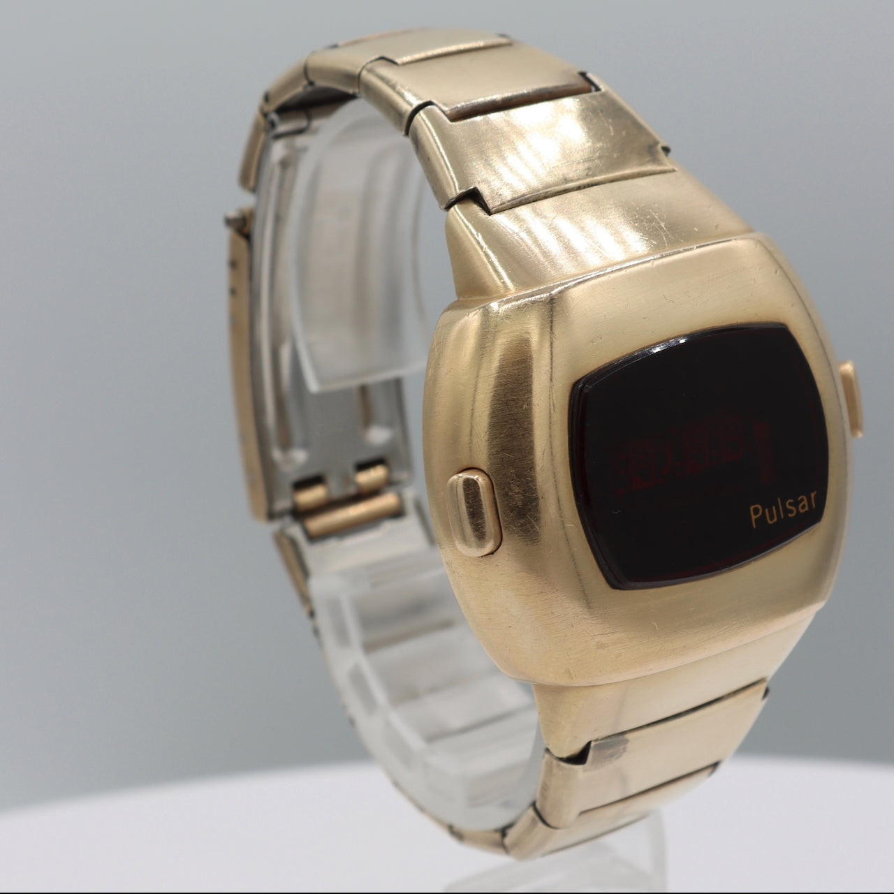 Vintage 41mm Pulsar P3 Men's Digital LED Wristwatch Japan 14k Gold Filled