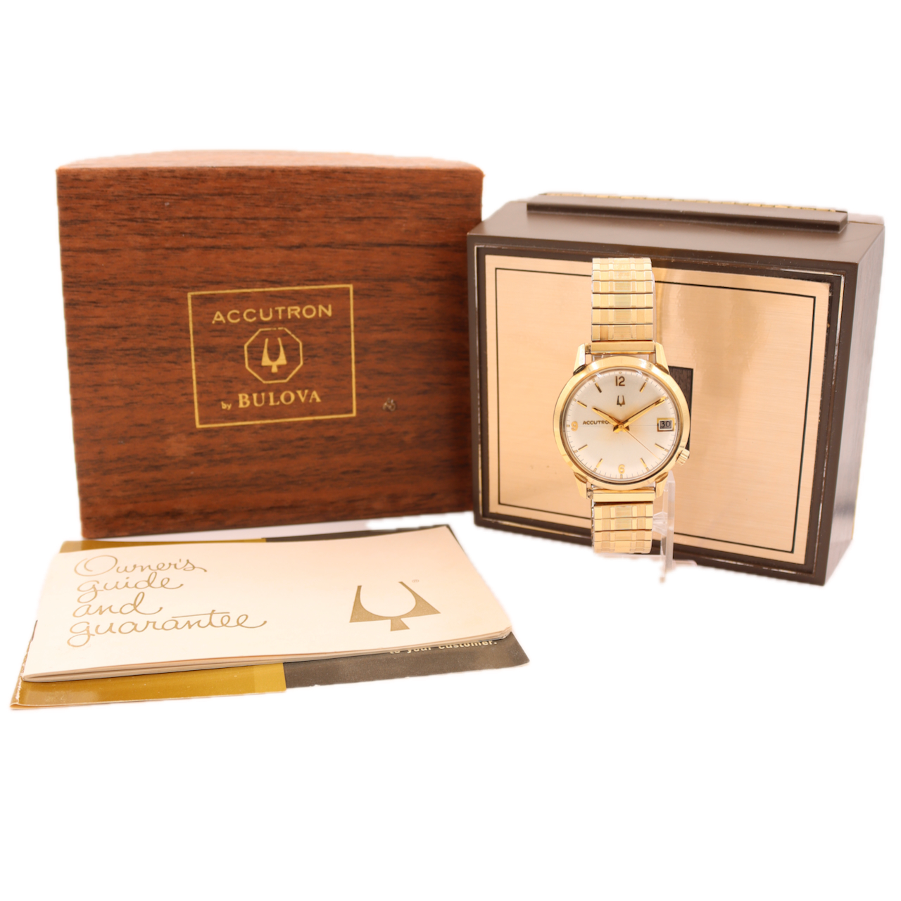 Vintage Bulova Accutron Date  2661