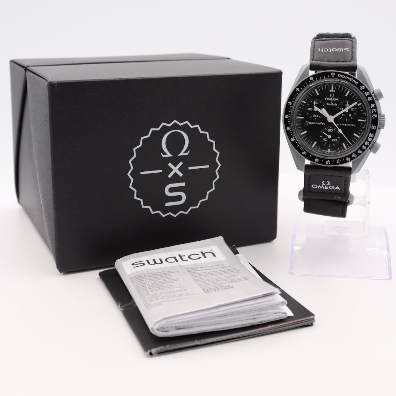 Omega x Swatch Mission to the Moon SO33M100