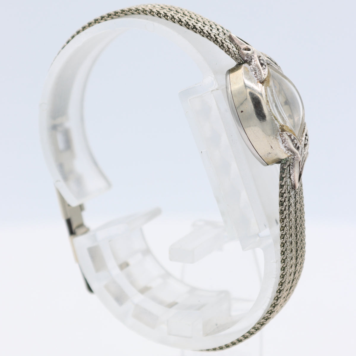 Waltham Diamond Deco